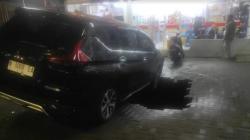 Heboh Muncul Lubang Misterius di Malang, 1 Mobil Nyaris Terperosok<