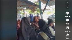Viral Momen Perpisahan Mahasiswa KKN dengan Warga Wandoka Selatan Bikin Haru<