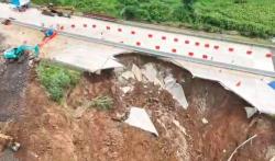 Longsor di Tol Bocimi Semakin Meluas Gerus 2 Jalur, Begini Penampakannya<