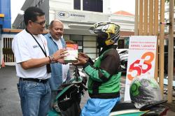 Berbagi Kebahagian Ramadan dengan Bagi-Bagi 530 Takjil