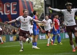 Hasil Liga Inggris: Comeback Vs Crystal Palace, Man City Tempel Liverpool di Puncak