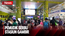 Melihat Ramainya Pemudik Serbu Stasiun Gambir pada H-3 Lebaran  