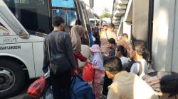 612 Pemudik Kembali ke Depok Lewat Terminal Jatijajar saat Arus Balik
