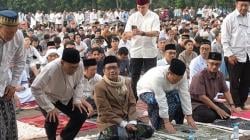 Jadi Khatib Shalat Idul Adha di Makassar, Mahfud MD Sampaikan Pesan Keadilan<