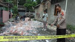 Balon Udara Bawa Petasan Jatuh dan Meledak di Mojokerto, 5 Rumah dan 1 Mobil Rusak<
