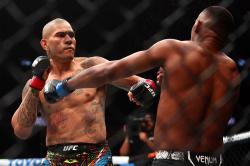 Hasil UFC 300: Alex Pereira Pukul KO Jamahal Hill,  Justin Gaethje dan Charles Oliveira juga Tumbang