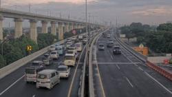 Arus Balik Lebaran, Tol Layang MBZ dan Japek Dipadati Kendaraan Pagi Ini