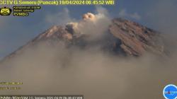 Gunung Semeru 2 Kali Erupsi Jumat Pagi Ini, Letusan 500 Meter di Atas Puncak