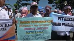 Ratusan Honorer Demo Kantor Pemerintahan Terpadu Brebes Tuntut Diangkat jadi PPPK<