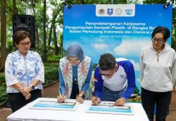 Kurangi Sampah Plastik di Kawasan Wisata, AQUA Gandeng Ikatan Pemulung Indonesia