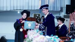 Kisah Inspiratif Nadya, Wisudawan Penyandang Tunarungu ITS Lulus Cumlaude IPK 3,88