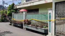 Penampakan Rumah Perempuan yang Mayatnya Ditemukan Dalam Koper, Dipasangi Garis Polisi<
