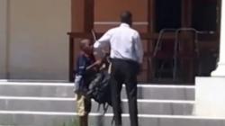 Viral Adik Berjalan 5 Km Tanpa Alas Kaki Antar Kakak Daftar Seleksi Casis Polri