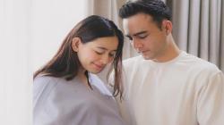 Kabar Bahagia! Laura Theux dan Indra Brotolaras Dikaruniai Anak Pertama