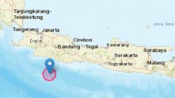 Panik Diguncang Gempa Garut, Warga Sukabumi Berhamburan Keluar Rumah<