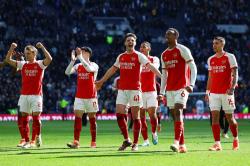Arsenal Sudah Gladi Bersih Penyerahan Trofi Liga Inggris di Stadion Emirates, Yakin Juara?