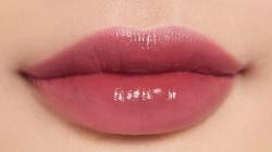 Tren Glossy Lips yang Wajib Kalian Ketahui dan Tipsnya