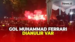 Suporter Timnas Sempat Bakar Flare dan Petasan di Depok, Namun Gol Ferarri Dianulir VAR
