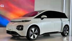 Mejeng di PEVS 2024, Wuling Ungkap Harga Cloud EV Rp400 Jutaan