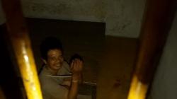 Senyum Menyeramkan Suami yang Mutilasi Istri di Ciamis dari Balik Tahanan