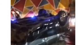 Mobil Tabrak Separator Busway hingga Terbalik di Jakbar, Diduga akibat Hilang Kendali