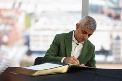 Potret Sadiq Khan Resmi Jabat Wali Kota London untuk Ketiga Kalinya