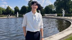 Momen Kim Soo Hyun Tiru Adegan Menggemaskan Queen of Tears di Baeksang Arts Awards 2024, Warganet: Papi Ketawanya pi!