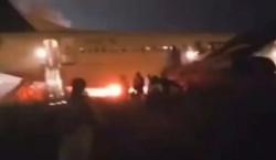 Horor, Pesawat Boeing 737-300 Bawa 78 Penumpang Tergelincir dan Terbakar