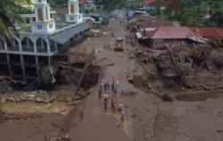 Banjir Bandang di Sumatera Barat, Korban Tewas Bertambah jadi 34 Orang<