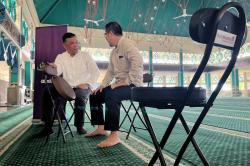 Kursi Lipat untuk Jemaah, Program Masjid Ramah Lansia Bank Muamalat