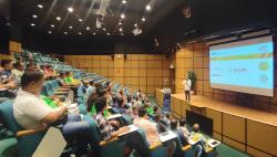 Angka Kecelakaan Tinggi, Astra Edukasi Pengemudi Taksi Online Terapkan Safety Driving