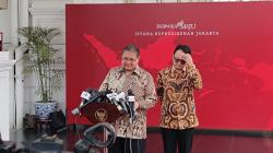 Airlangga Respons Khofifah Ingin Duet Lagi Bareng Emil Dardak: Tunggu Jumat Besok