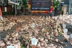 Penampakan Ribuan Tengkorak pada Peringatan 26 Tahun Reformasi