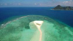 Pulau di Gresik Harus Dikunjungi Sekali Seumur Hidup, Dasar Lautnya Cantik seperti Akuarium Raksasa