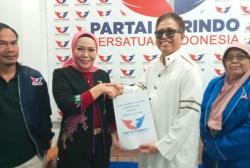 Pilkada Sumsel, Holda jadi Perempuan Pertama Ambil Formulir Bacagub di Perindo