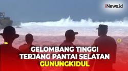 Gelombang Tinggi Terjang Kawasan Pantai Drini Gunungkidul, Sebagian Nelayan Tak Melaut