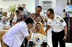 Mantap Melihat, Ratusan Pasien Ikuti Operasi Katarak Gratis
