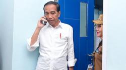 Momen Jokowi Telepon Seseorang saat Tinjau RSUD dr Sobirin, Ngobrol dengan Siapa?