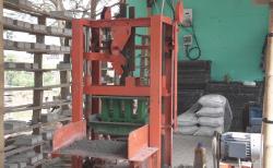 Sektor 6 Sulap Sampah Jadi Paving Block untuk Bangun Pesantren<