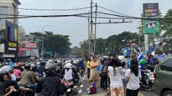 Foto-Foto Penampakan Lautan Bobotoh Sambut Kedatangan Persib Bandung di Pasteur