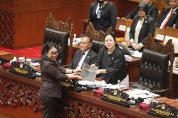 DPR Sahkan RUU Kesejahteraan Ibu dan Anak Menjadi Undang-Undang