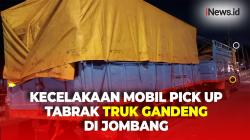 Mobil Pikap Seruduk Truk Gandeng di Jombang, Sopir Terjepit dan Luka-Luka