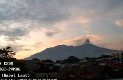 Gunung Marapi 3 Kali Erupsi Pagi Ini, PVMBG: Status Masih Siaga