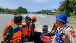 Nelayan di Bone Hilang di Sungai Walanae, Perahu Terbalik usai Tabrak Kayu<
