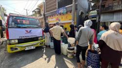 Perindo Salurkan Air Bersih untuk Warga Antapani Bandung<