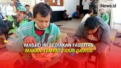 Viral! Masjid di Surabaya Sediakan Makan Gratis, Ada Matras Bagi yang Hendak Tidur