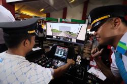 Belajar Jadi Masinis LRT dengan Simulator di Jakarta Fair 2024