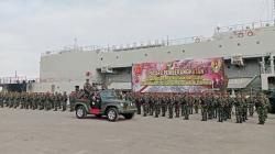Gunakan Kapal Perang, 450 Prajurit TNI Yonif 141/AYJP Diberangkatkan ke Papua <