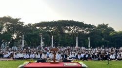 Ribuan Warga Bandung Salat Idul Adha 1445 H di Lapangan Gasibu, Berlangsung Khidmat<