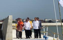 Tinjau Proyek Penanganan Banjir di Tambaklorok, Presiden Jokowi: Bisa Dicontoh Daerah Lain